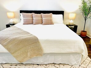 3 dormitorios, tabla de planchar con plancha, Internet y ropa de cama