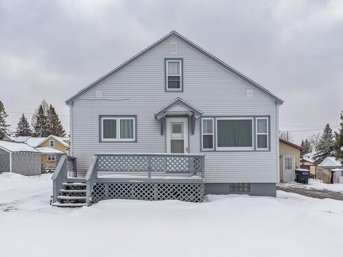 House perfectly located for your next trip to to the U.P.  Michigain