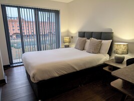 Wifi gratis y ropa de cama 