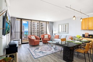 Lakás, 1 hálószobával, erkély, kilátással az óceánra (0184) | Nappalirész