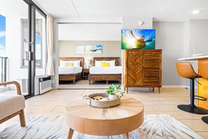 Family Condo, 1 Bedroom, Balcony, Partial Sea View (0144) | Living area - Partial Ocean View Condo with 2 Beds and Parking (Honolulu)