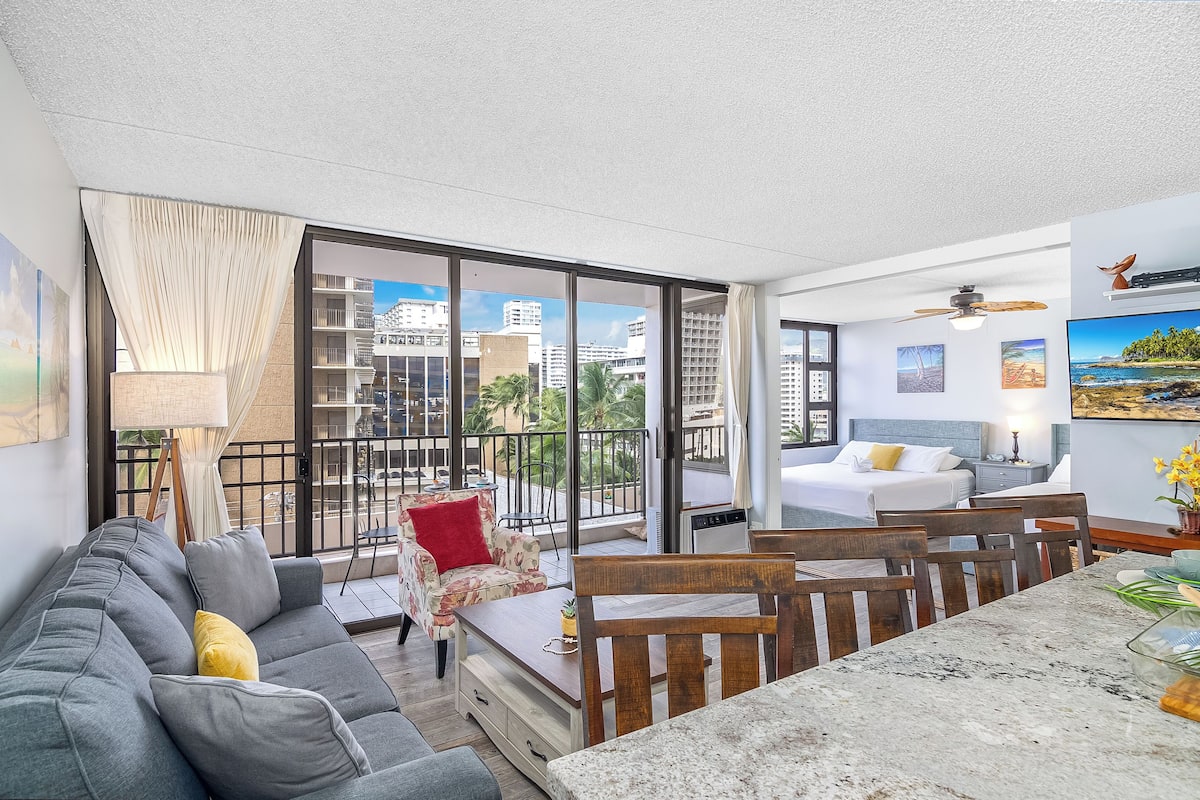 Familieleilighet, 1 soverom, balkong, delvis sjøutsikt (0012) | Spisestue