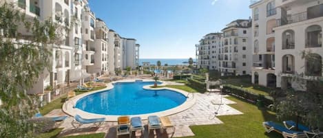 Apartment | Pool | Innenpool