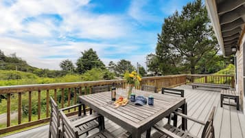 Rumah (3 Bedrooms) | Bagian depan properti