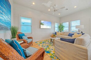 House (4 Bedrooms) | Interior - Between the Shores by Avantstay Pool, Boardwalk (Port Aransas)