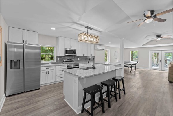 ハウス (Multiple Bedrooms) | 内装