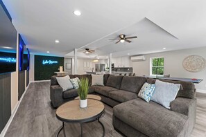 Hus (Multiple Bedrooms) | Interiör