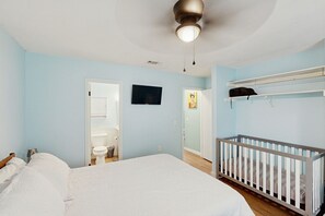 2 室のベッドルーム、アイロン / アイロン台、インターネット、ベッドシーツ