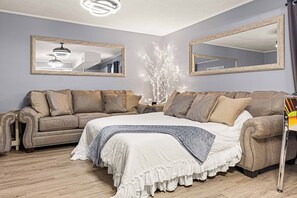 2 habitaciones, tabla de planchar con plancha, cuna de viaje y wifi 