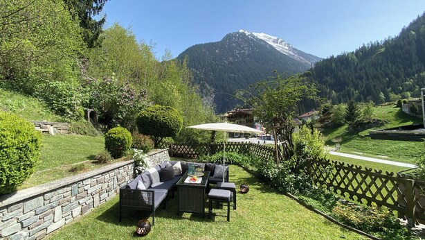 Chalet | Tempat makan luar