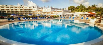 2/BR Condo in Royal Islander La Terrasse Resort