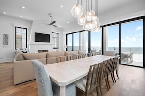 House, Multiple Beds (Searenity at Eleanor Beach) | Dining