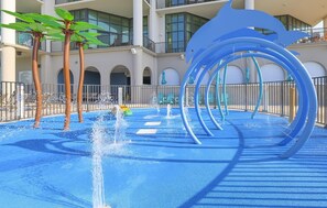 Huoneisto, useita sänkyjä (The Oasis at Orange Beach 609 (Phoeni) | Uima-allas | Ulkouima-allas