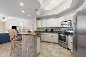 Condo, Multiple Beds (The Oasis at Orange Beach 609 (Phoeni) | Private kitchen | Paper towels - The Oasis at Orange Beach 609 (Orange Beach)