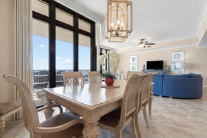 コンドミニアム ベッド (複数台) (The Oasis at Orange Beach 609 (Phoeni) | レストラン