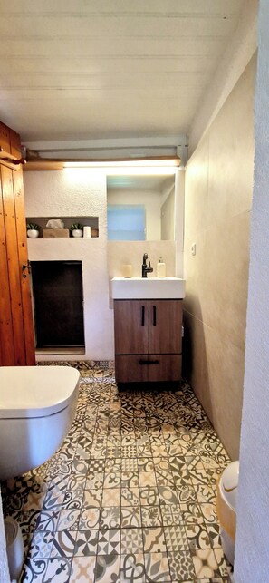 Dusche, Handtücher, Seife, Toilettenpapier