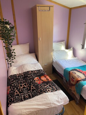 2 chambres, draps fournis