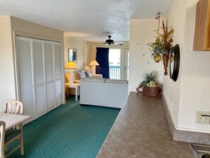 TV, DVD player - Beachfront Two Bedroom Condo with a Pool/2 nights or 7 nights. Pet friendly! (Freeport)