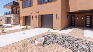 Unclassified image, 5 of 57, button - Hillcrest Poolside Retreat (St. George)