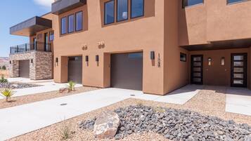 House, Multiple Beds (Hillcrest Poolside Retreat) | Exterior