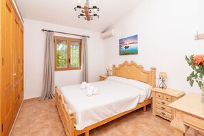 3 soverom, safe på rommet, strykejern/-brett og wi-fi (inkludert)