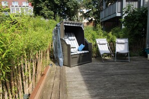 Property grounds - New from 7/ 24, 150 m to the sea, 5 stars, central and quiet, sauna, dogs welcome (Wangerooge)