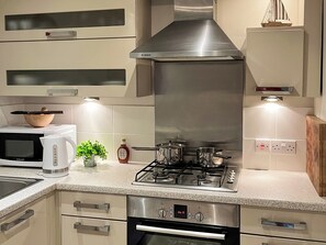 Dishwasher, cookware/dishes/utensils