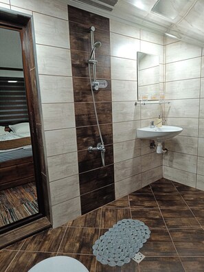 House | Bathroom | Shower, hair dryer, towels - Guest House Rilski kut (Samokov)