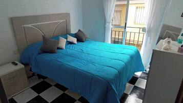 2 chambres, fer et planche Ă repasser, Wi-Fi gratuit, draps fournis