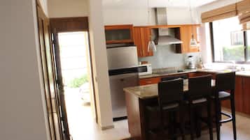 Family Villa, Courtyard View | Private kitchen