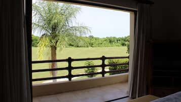 Family Villa, Courtyard View | 4 bilik tidur, seterika/papan seterika, Wi-fi percuma