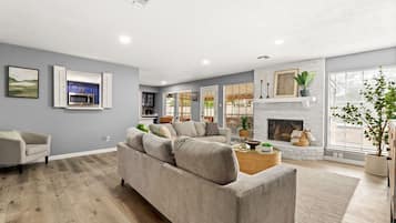 Smart TV, table football, ping pong