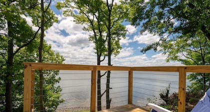 Upper Chesapeake Bay 5 bedroom, 3 bath, Hot Tub, Waterfront