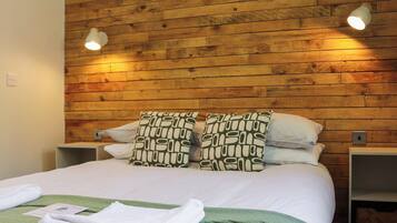 1 bedroom, free WiFi, bed sheets