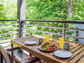 Outdoor dining - Dinas Lodge - UK47607 (Caernarfon)