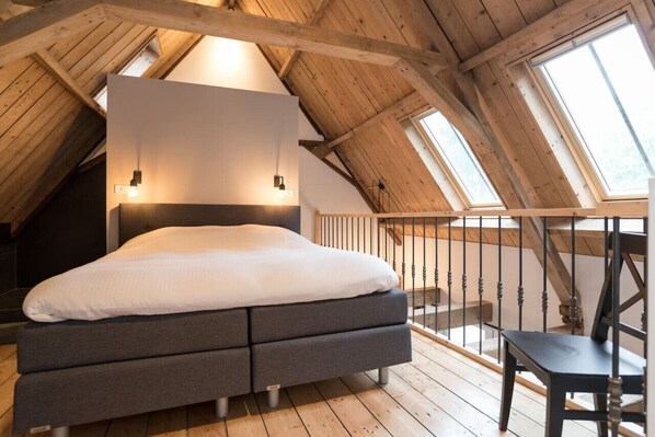 1 bedroom, iron/ironing board, travel cot, WiFi