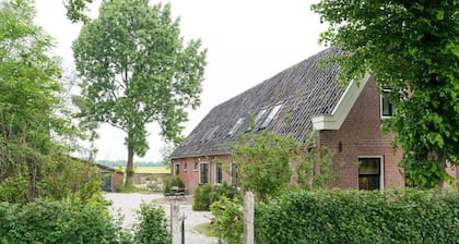 3. Quietly Located Farm Close to RAI and Train