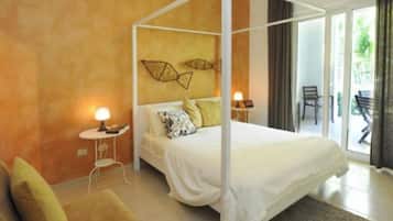 Condo superluxo, sacada, vista para o jardim | Cofres nos quartos, Wi-Fi de cortesia, roupa de cama