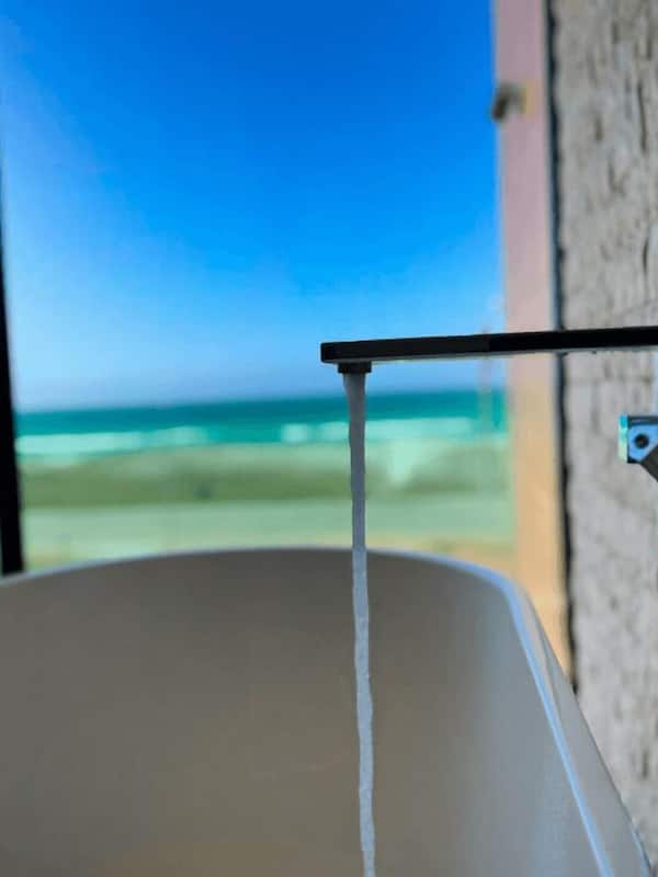 Bañera de hidromasaje privada