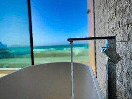 Bañera de hidromasaje privada