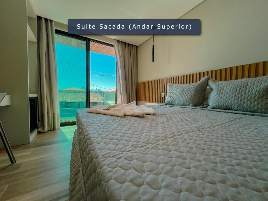 Ropa de cama de alta calidad, colchones con pillow-top y minibar 