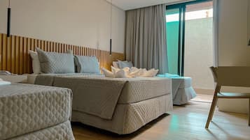 經典四人房 | 1 間臥室、高級寢具、舒適加層、迷你吧