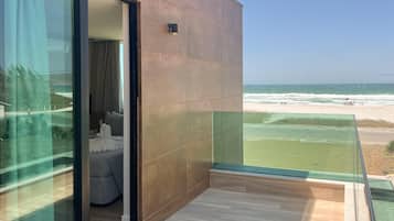 Superior Room, Partial Sea View | Premium bedding, pillowtop beds, minibar, laptop workspace