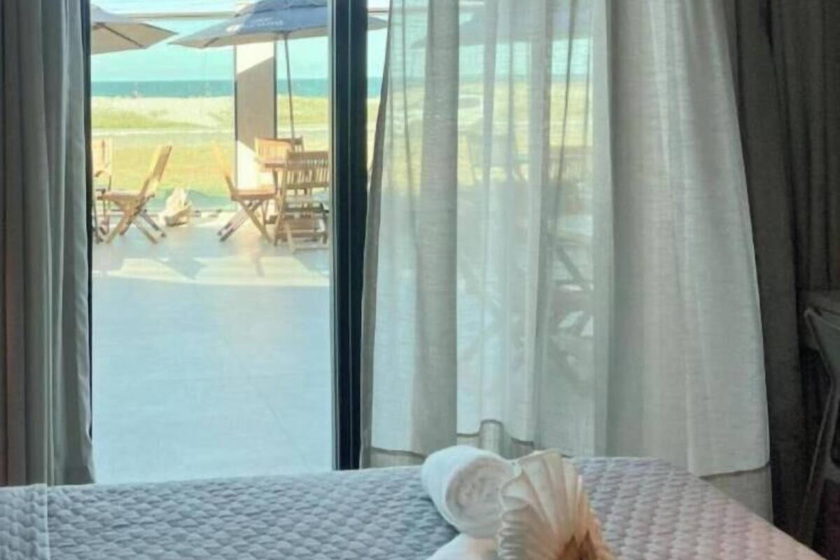 Biancheria da letto di alta qualità, materassi a doppio strato, minibar