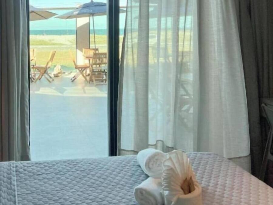 Ropa de cama de alta calidad, colchones con pillow-top y minibar