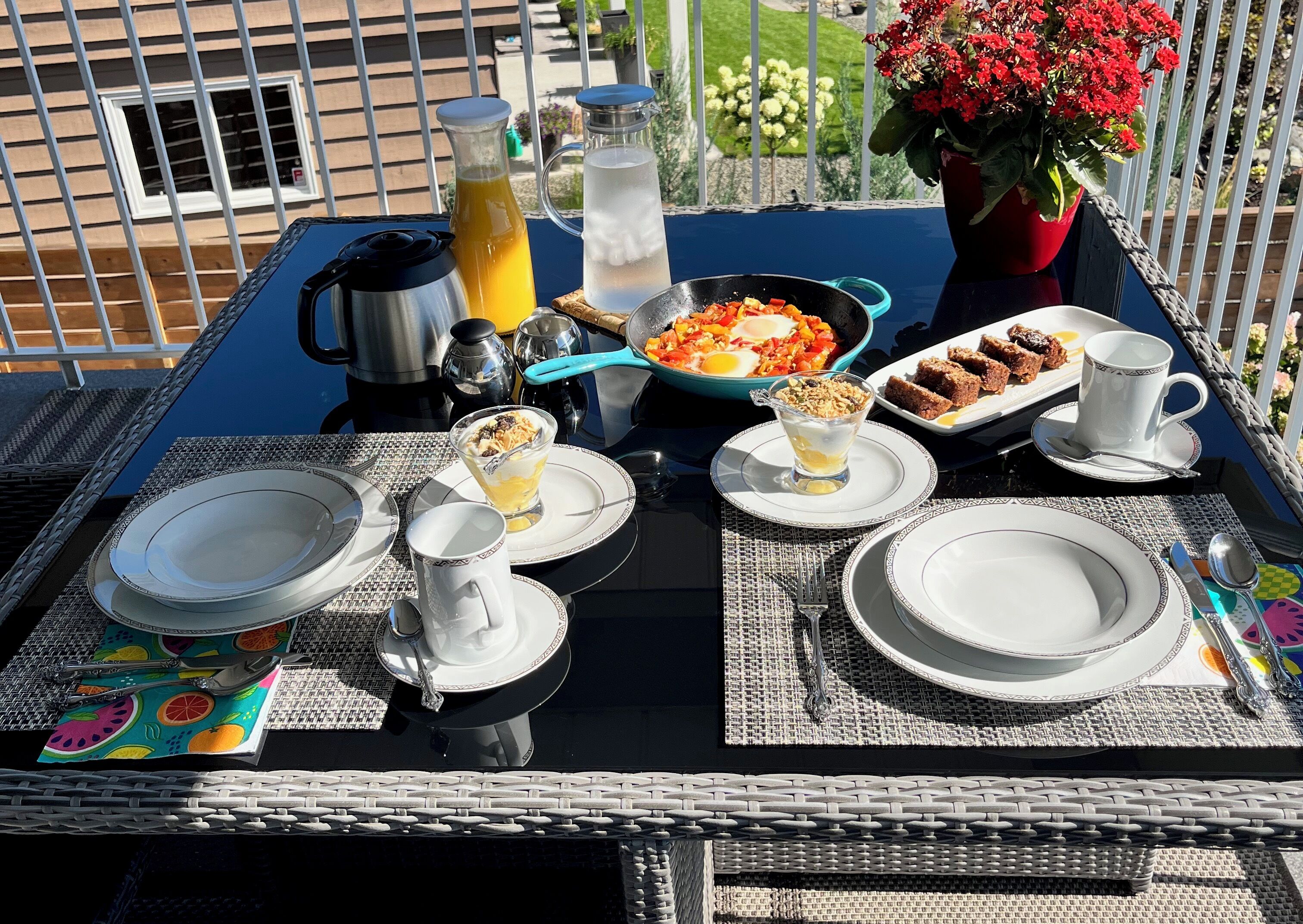 Déjeuner complet gratuit tous les jours