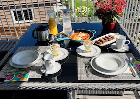 Desayuno completo incluido todos los días 