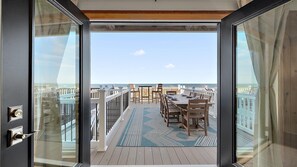 Outdoor dining - Oceanfront Private Home With Amazing Views (Ocean City)