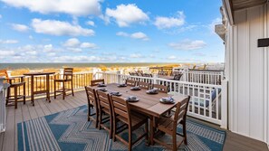 Outdoor dining - Oceanfront Private Home With Amazing Views (Ocean City)