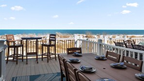 Outdoor dining - Oceanfront Private Home With Amazing Views (Ocean City)